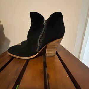 Dolce Vita Ankle Boots Black Suede Cowboy Side Zip Womens Size 7M Heeled Shoe